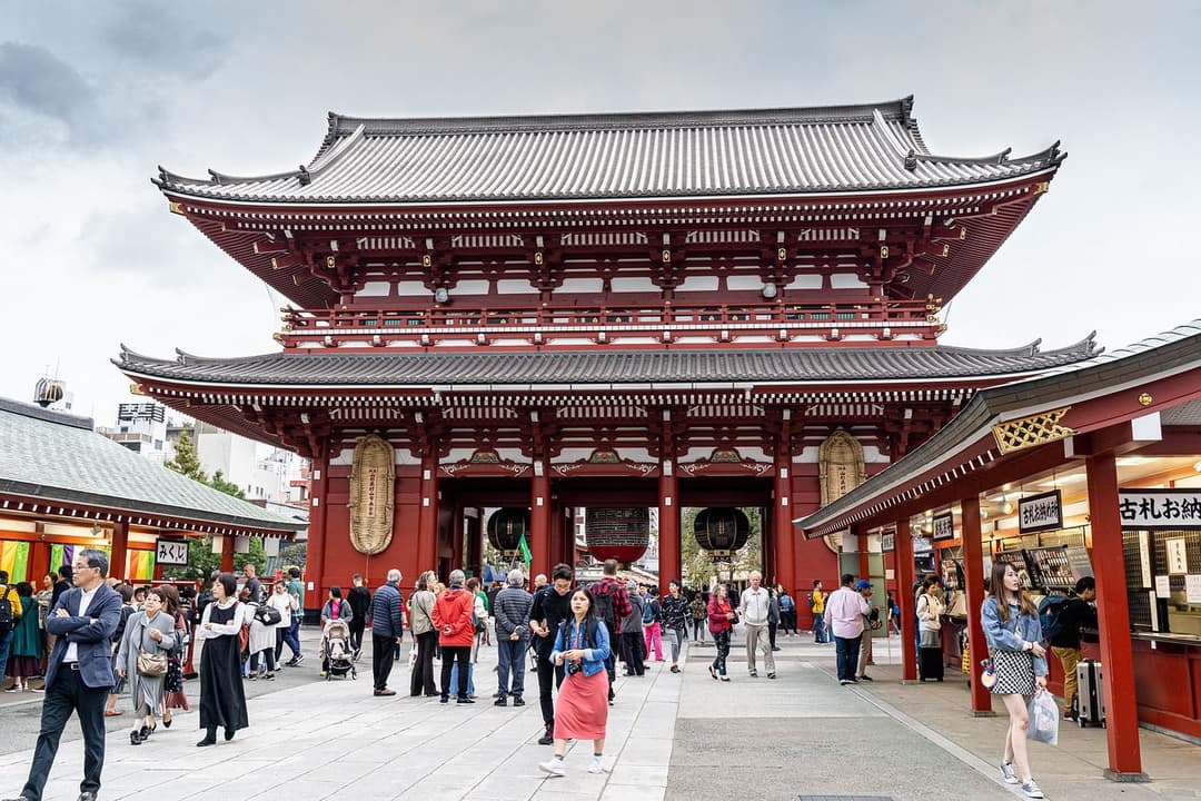 Porte principale du sud de Senso-ji, donnant sur Nakamise