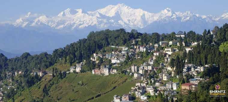 off-to-the-land-of-mountains-and-snow-darjeeling-gangtok-tour.htm