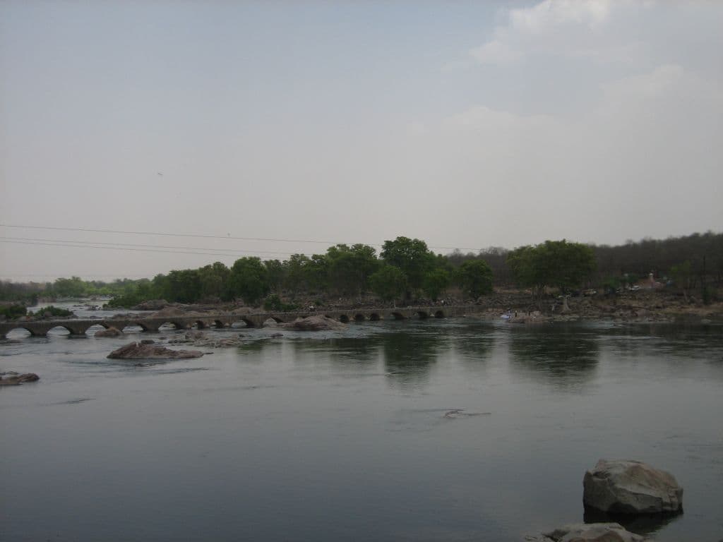 orchha-the-land-palaces.htm