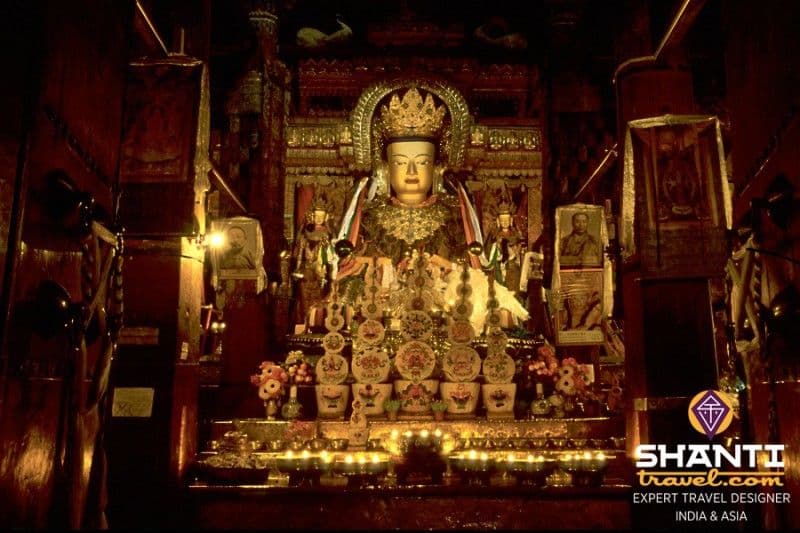 un-voyage-sur-le-toit-du-monde.htm